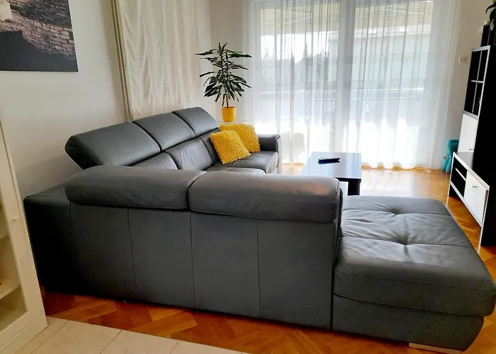 Apartment Ema