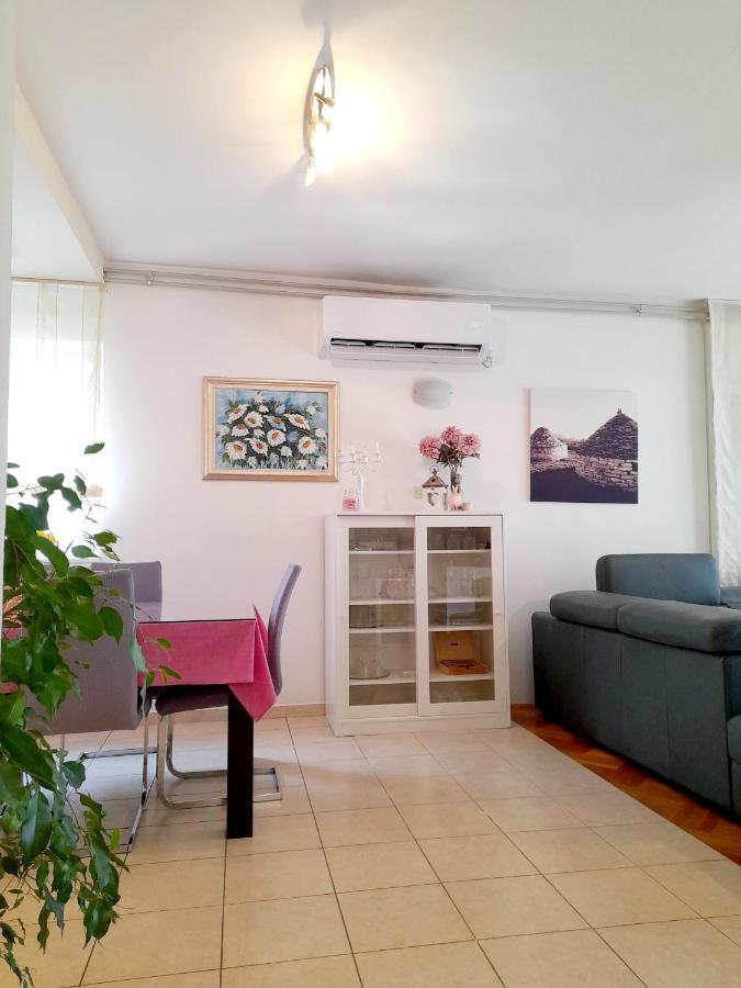 Ema Apartment Zadar